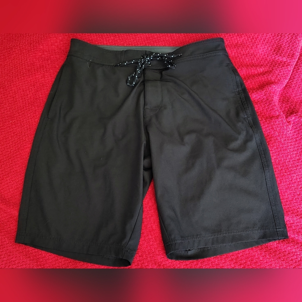 NWOT Amazon Essentials Board Shorts
